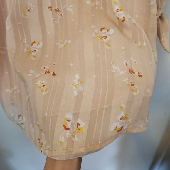 WAYF Off Shoulder Floral Dress NWT - Picture 6 of 8